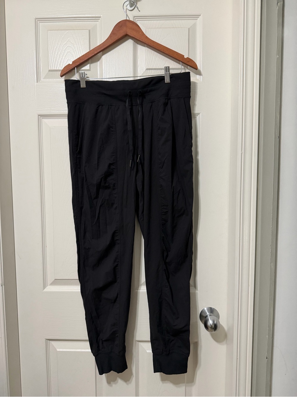 Lululemon athletica dance studio mid rise jogger size 10 vvguc